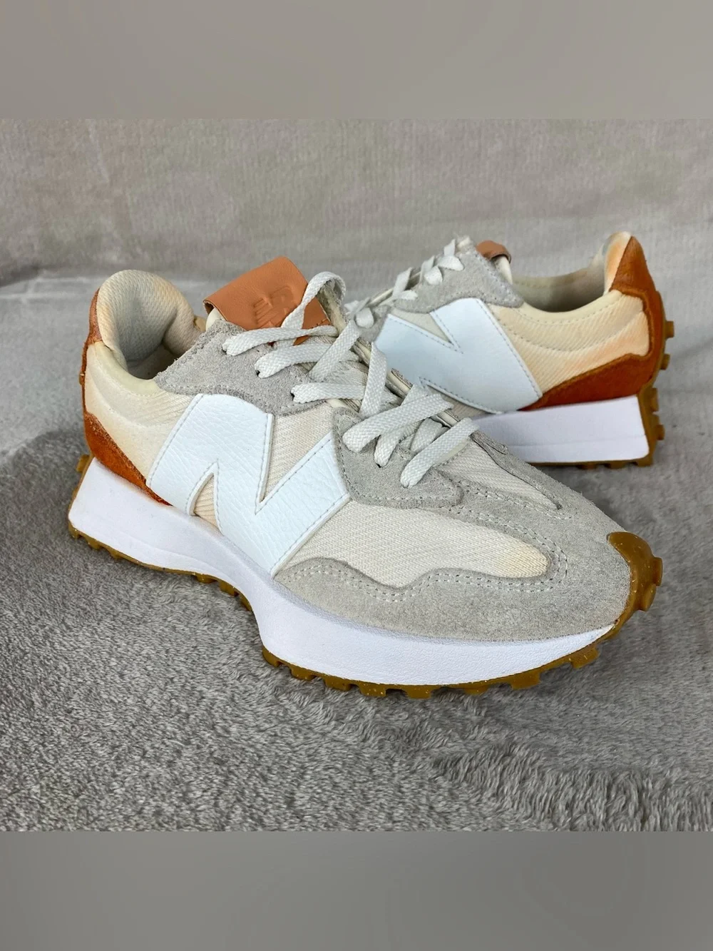 New Balance 327 WS327RA Womens Size 6 Sea Salt Rust Oxide Running Shoes